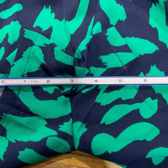 Breezaya Allover Print Halter Neck Tie Back Romper -Medium - Picture 6 of 9